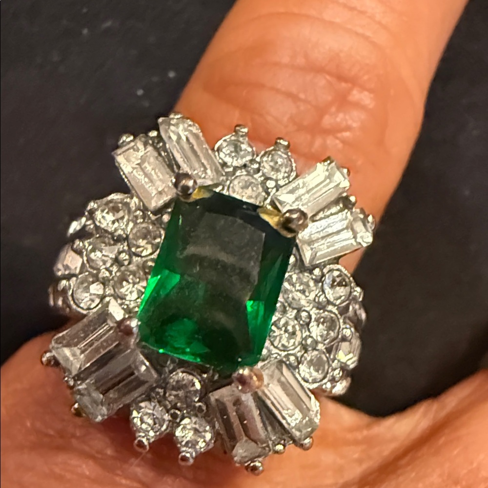 Emerald Green and Silver Women's Ring